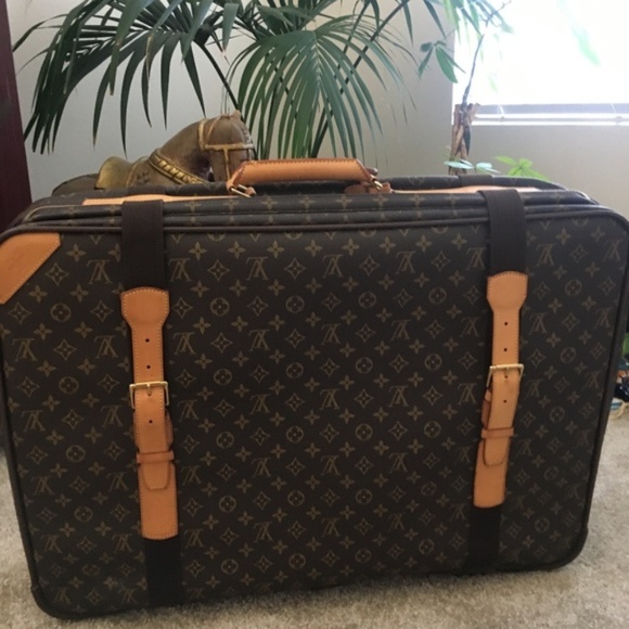 COPY - Louis Vuitton Monogram Satellite 70 - Picture 1 of 17
